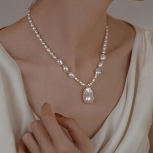 Elegant Baroque Pearl Necklace