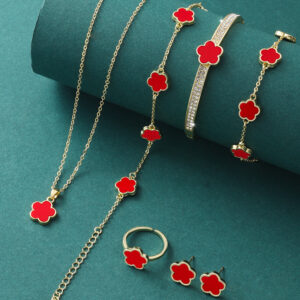 Elegant Clover Jewelry Set – 6-Piece Gold-Plated Colle
