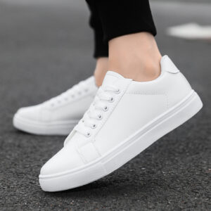 Men’s Classic Low-Top Sneakers – Minimalist Street Style