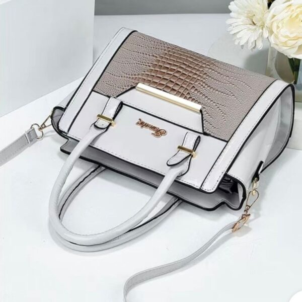 Luxury Designer Ladies Bag – Elegant • Classy • Premium